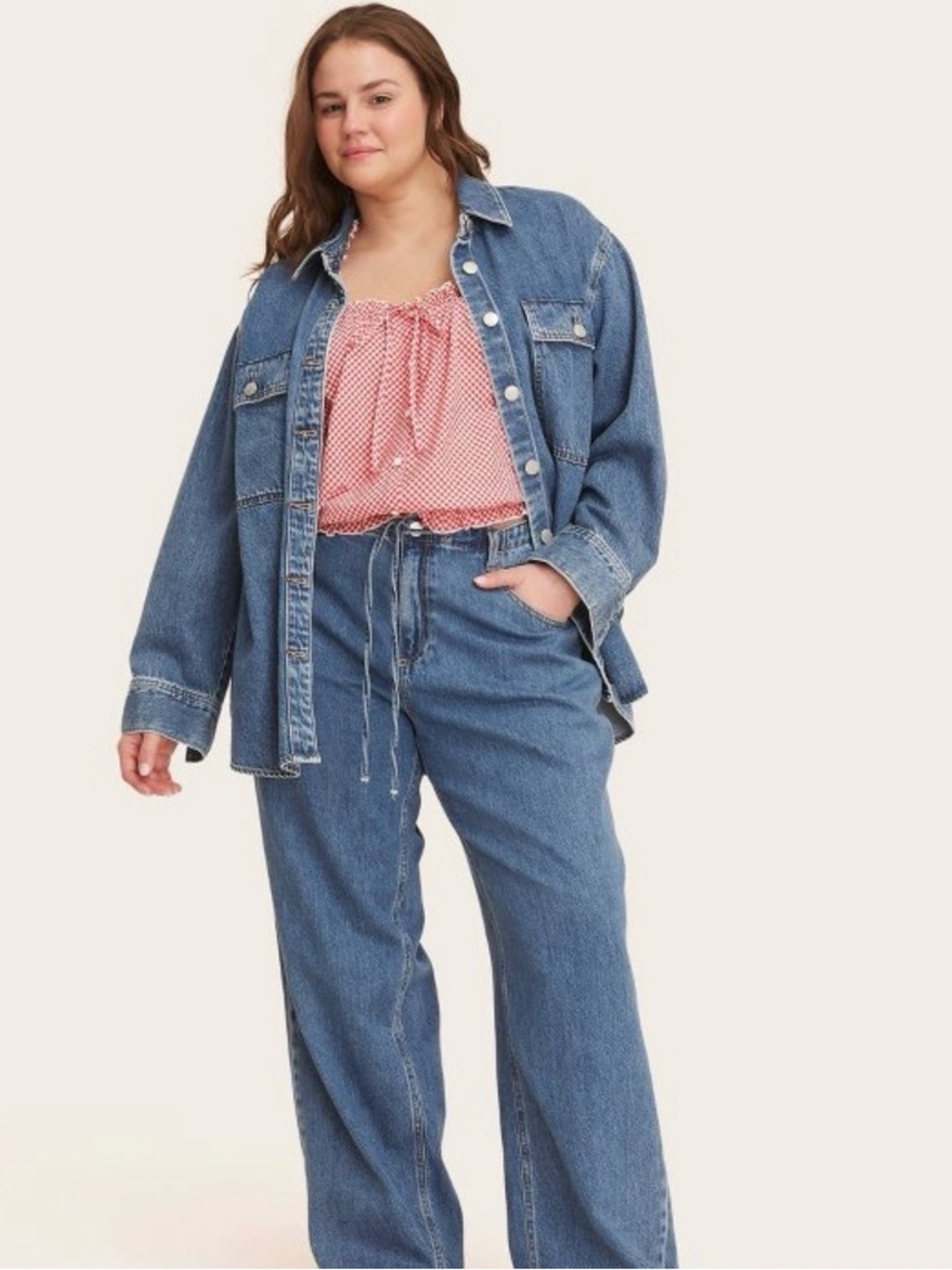 Mid-Blue Straight-Leg Jeans — Classic Everyday Fit